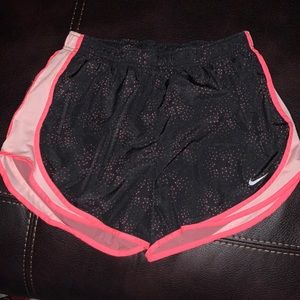 Black Nike shorts